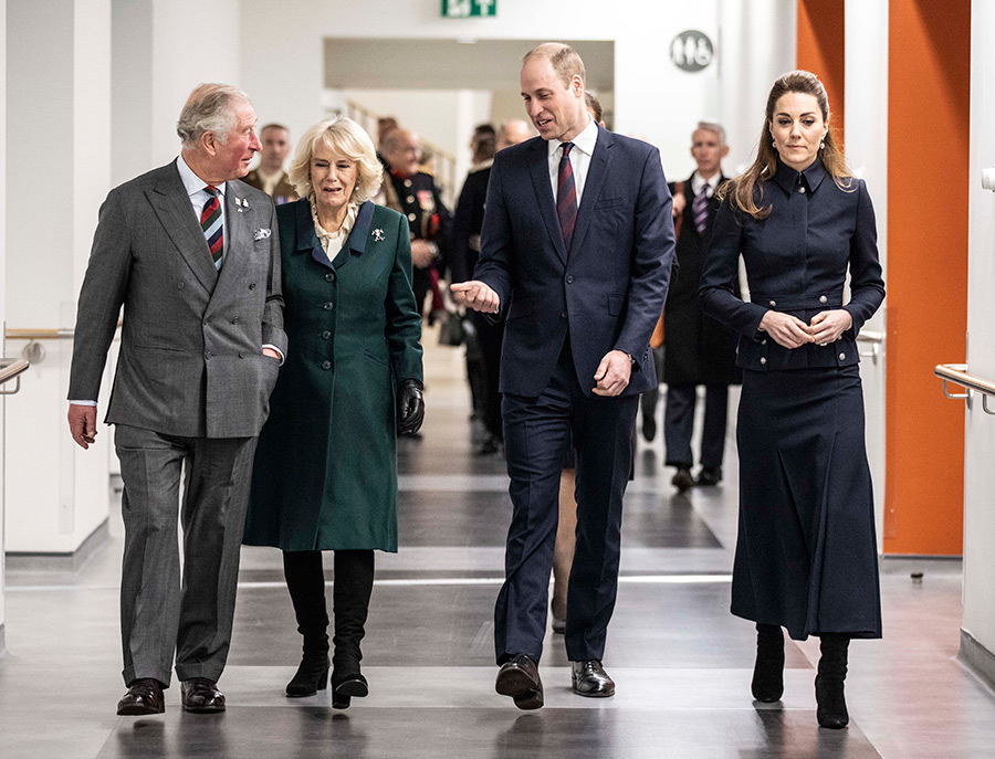 Принц Уильям и Кейт Миддлтон вместе с принцем Чарльзом и герцогиней Камиллой посетили реабилитационный центр Стэнфорд Холл