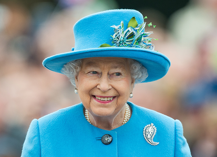 Елизавета II вернулась во Дворец несмотря на пандемию