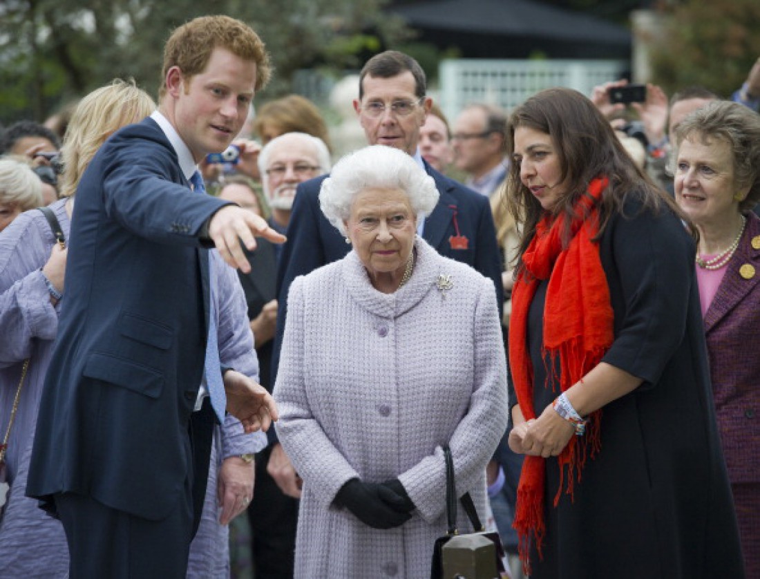 Елизавета II уверена, что принц Гарри вернется в королевскую семью