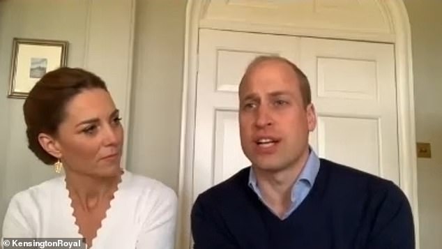 Принц Уильям и Кейт Миддлтон поговорили по видеосвязи с волонтерами центра психического здоровья