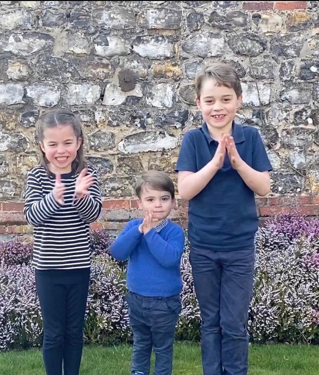 Принц Уильям и Кейт Миддлтон показали новое семейное фото