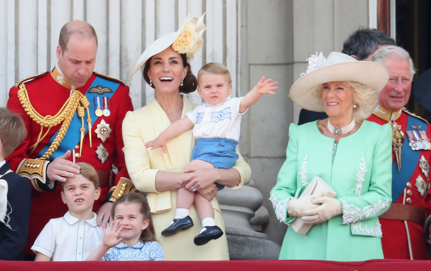 Как Кейт Миддлтон и принц Уильям поздравили герцогиню Корнуолльскую с днём рождения: соцсети в помощь