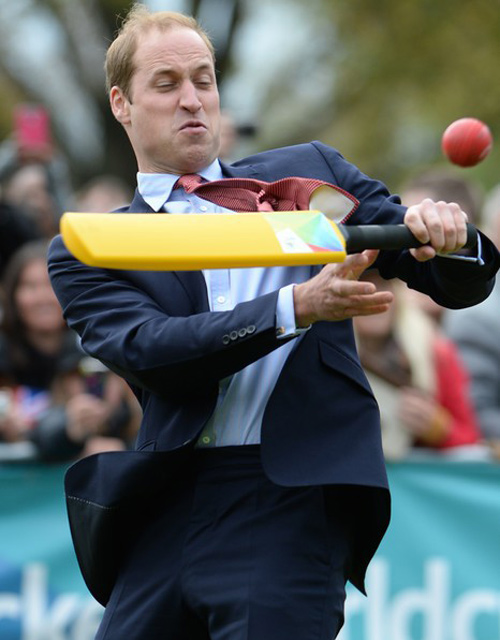 Принц Уильям играет в крикет в Австралии