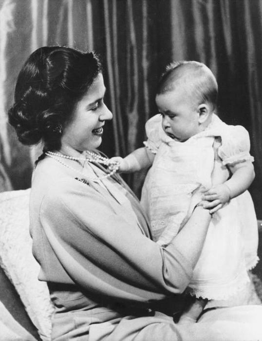 Принц Чарльз в младенчестве