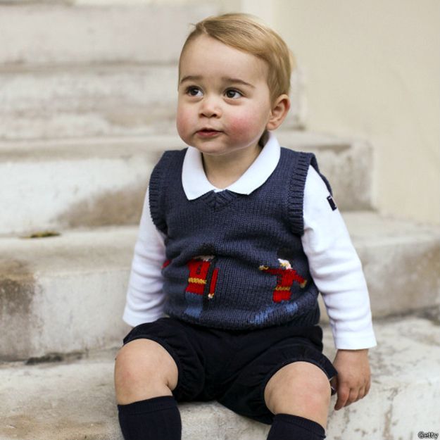141214102751_uk_official_christmas_images_prince_george_549x549_getty