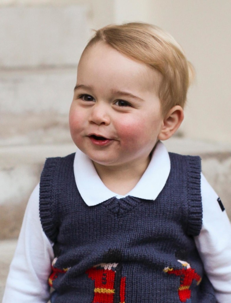 prince-george-official-christmas-2014-photographs