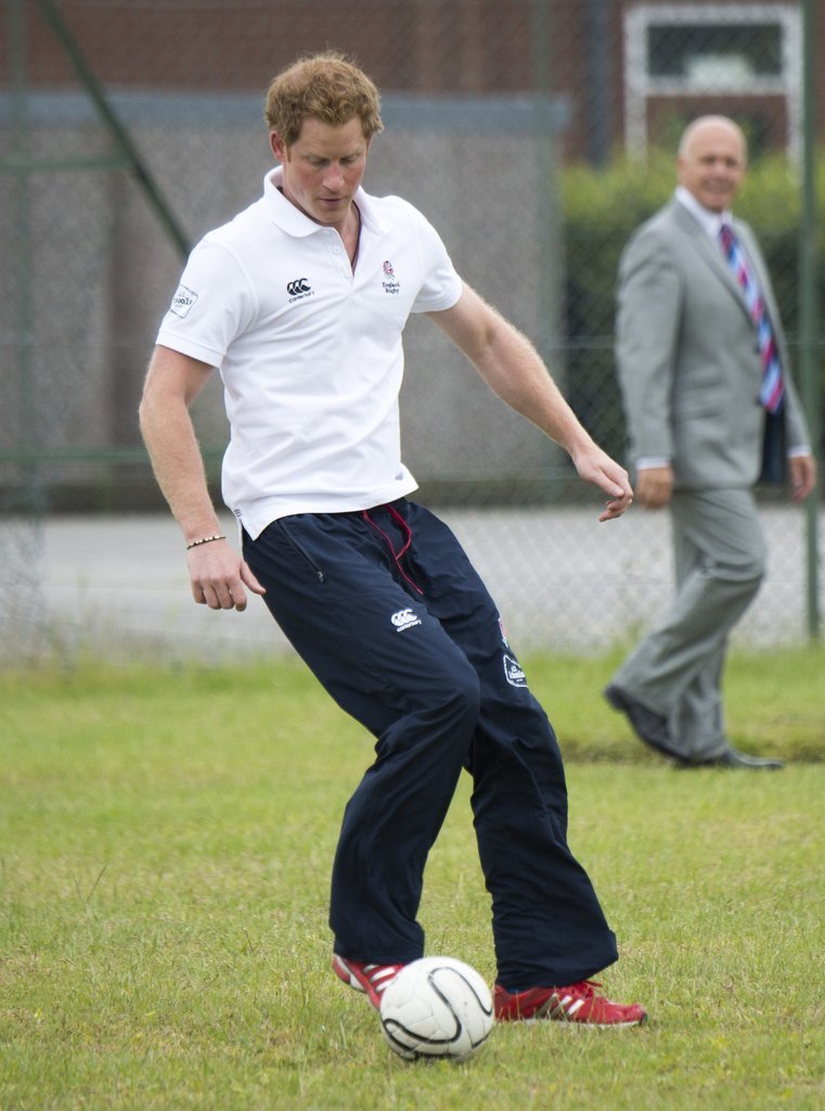 Harry-showed-off-his-footwork-during-game-soccer-Prince