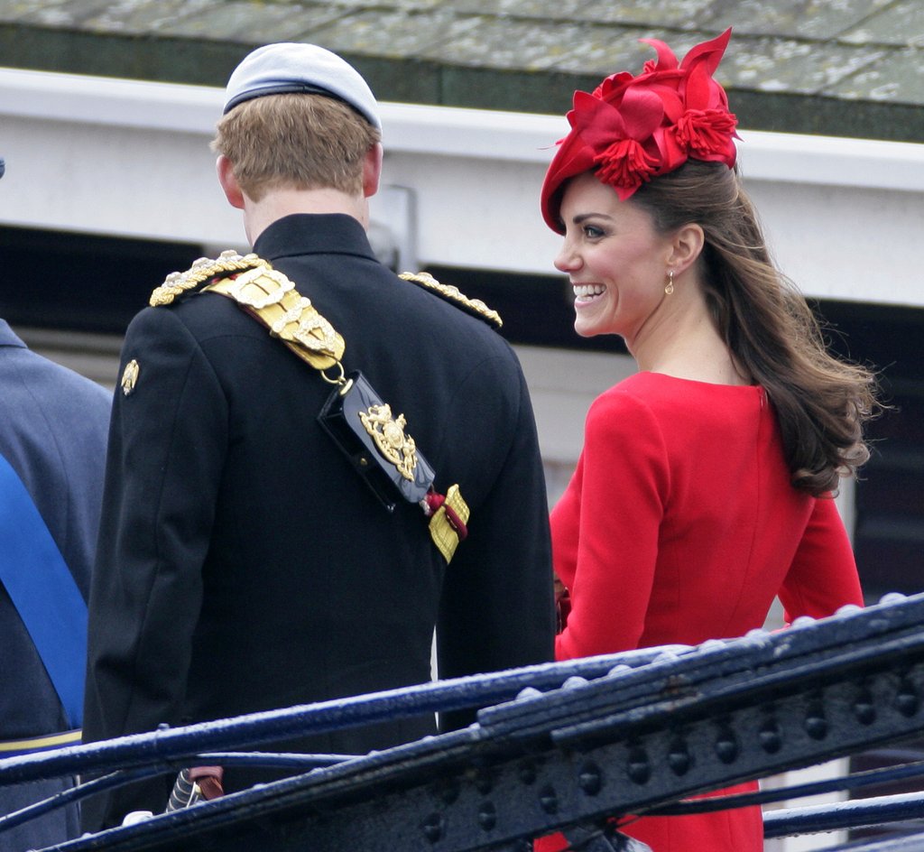 She-flashed-big-grin-Prince-Harry-when-attended-Diamond