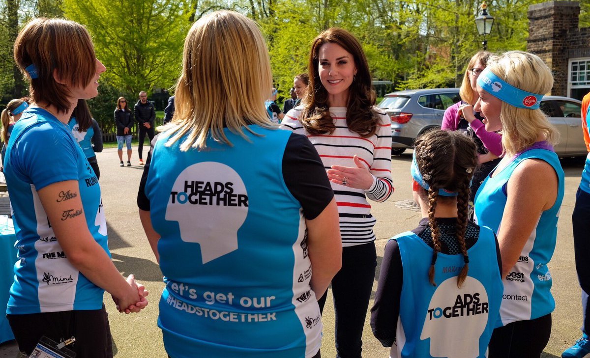 Кейт Миддлтон повстречалась с атлетами от Heads Together перед Лондонским марафоном