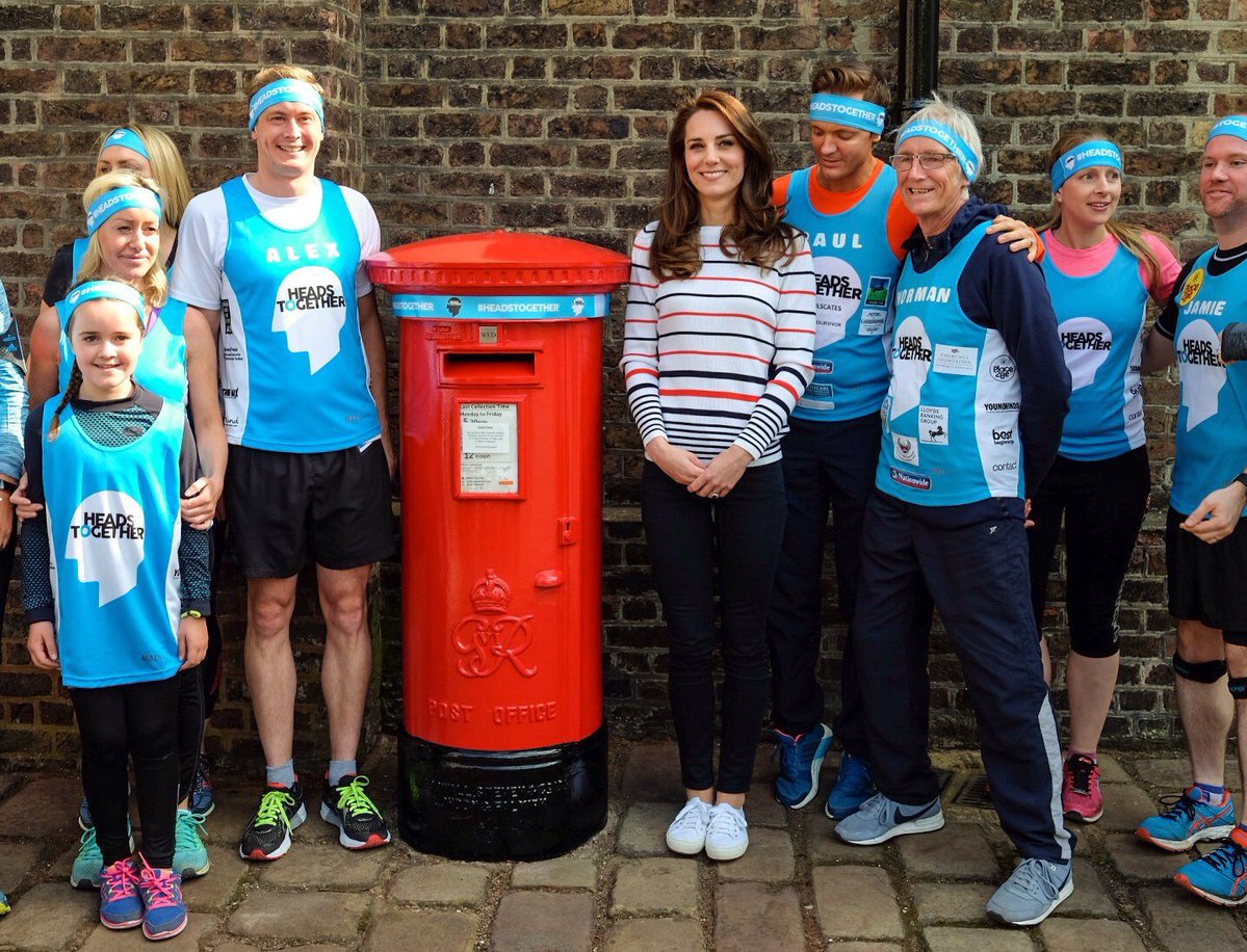 Кейт Миддлтон повстречалась с атлетами от Heads Together перед Лондонским марафоном