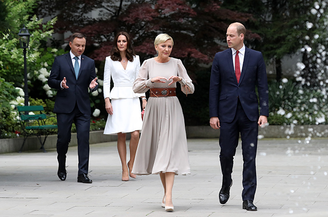 Кейт Миддлтон и принц Уильям уже в Польше