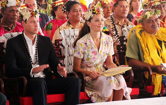 Кейт Миддлтон и Уильям награждены орденом «За заслуги» от Тувалу