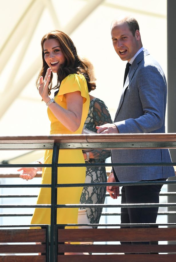 Кейт Миддлтон в желтом платье с принцем Уильямом на финале Уимблдона