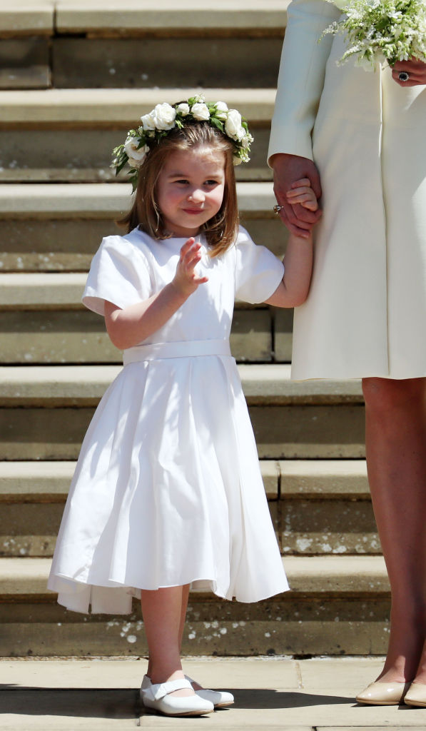 Наряды дочери Кейт Миддлтон. Почему принцесса Шарлотта всегда в платьях?