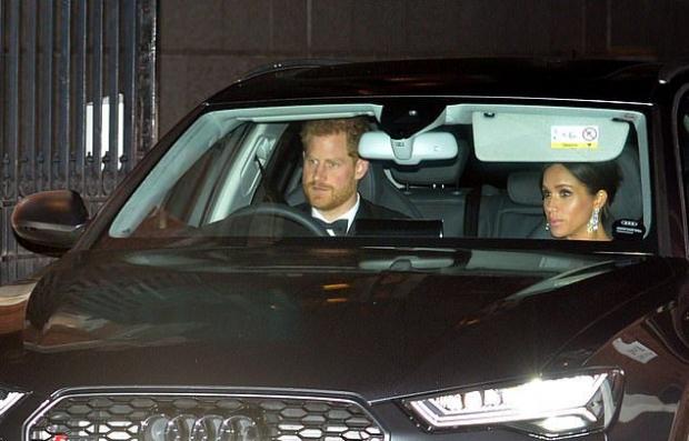Почему принцы Уильям и Гарри лично за рулем, когда едут на вечеринку?