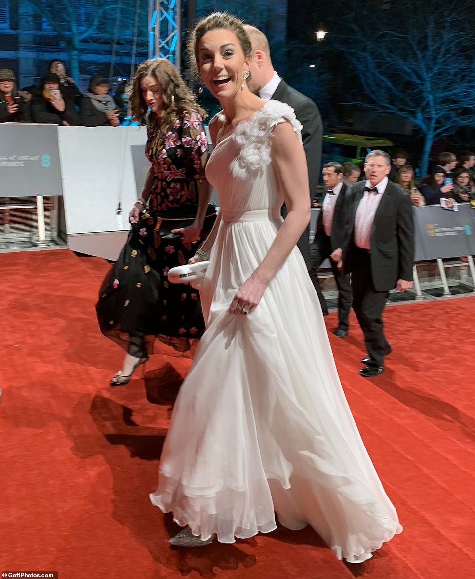 Впечатляющий образ Кейт Миддлтон на церемонии BAFTA