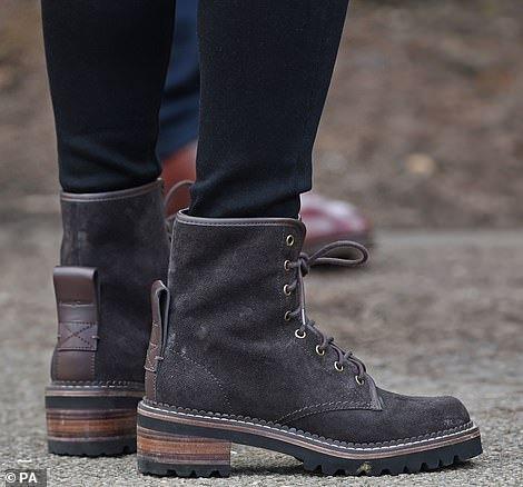 Кейт Миддлтон в армейских ботинках посетила скаутский Гилвелл-парк