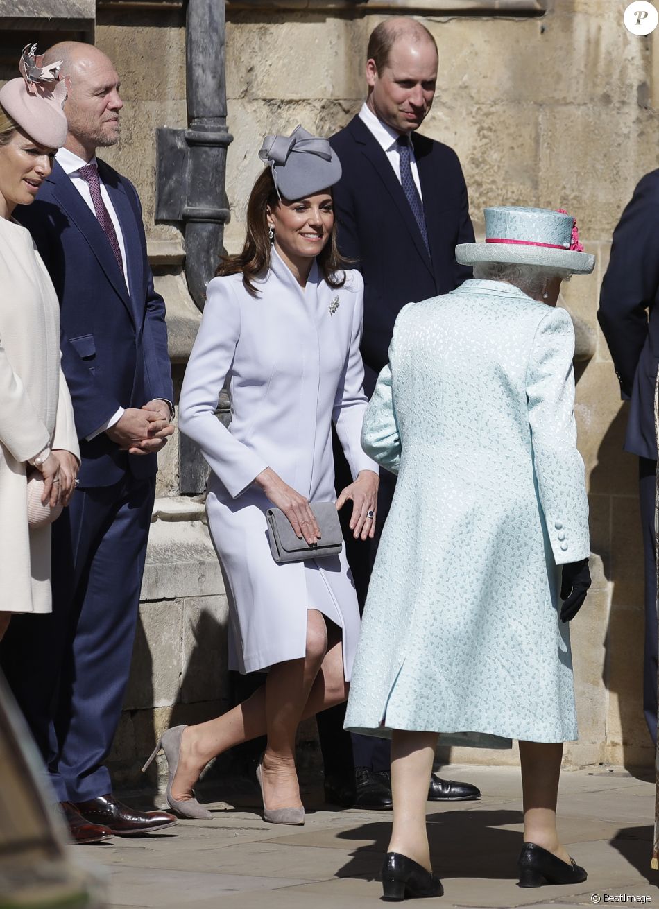 Елизавета II, Кейт Миддлтон, Уильям и другие на торжественной пасхальной церемонии