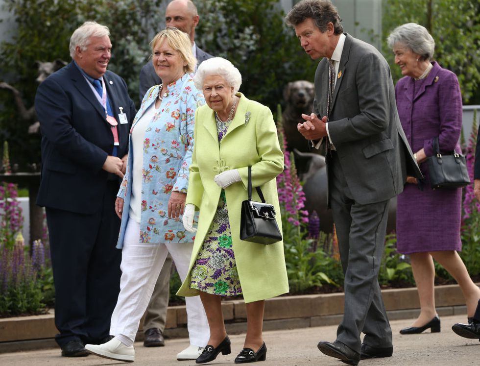 Кейт Миддлтон провела для Елизаветы II экскурсию по Chelsea Flower Garden