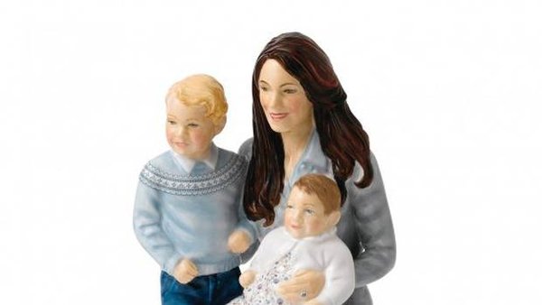 Жуткие фигурки Кейт Миддлтон и ее детей продаются в магазинах
