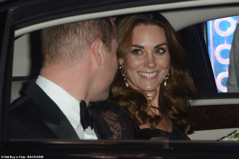 Принц Уильям и Кейт Миддлтон прибыли на благотворительный концерт Royal Variety Performance