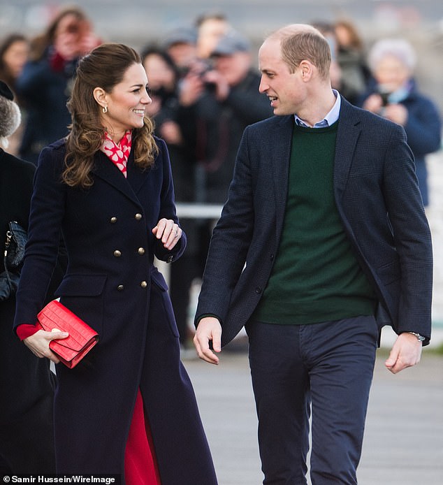 Принц Уильям и Кейт Миддлтон прибыли в Уэльс для встречи со спасателями