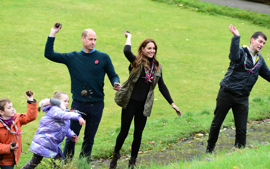 Принц Уильям и Кейт Миддлтон побывали на природе со скаутами в Шотландии