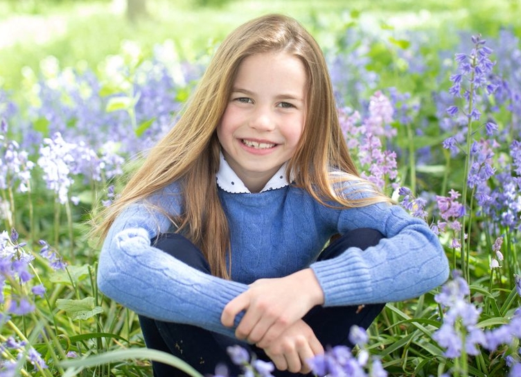Принцесса Шарлотта отметила 7-й день рождения - новые фото от Кейт Миддлтон