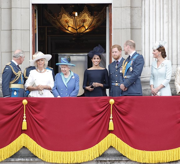 Принц Гарри и Меган Маркл намерены приехать в Британию на парад Trooping the Colour