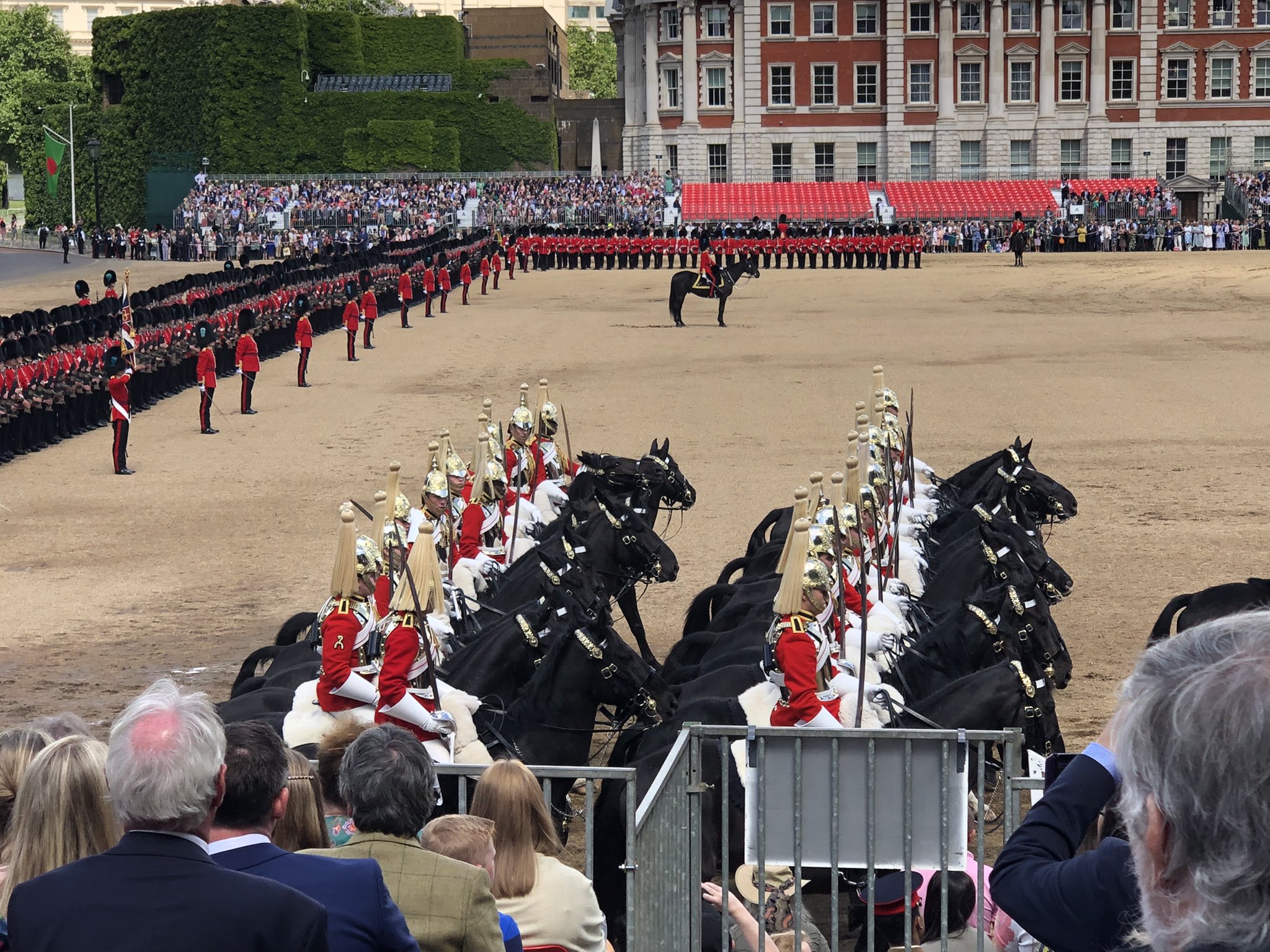 Парад Trooping the Colour в честь Елизаветы II - что в нем особенного