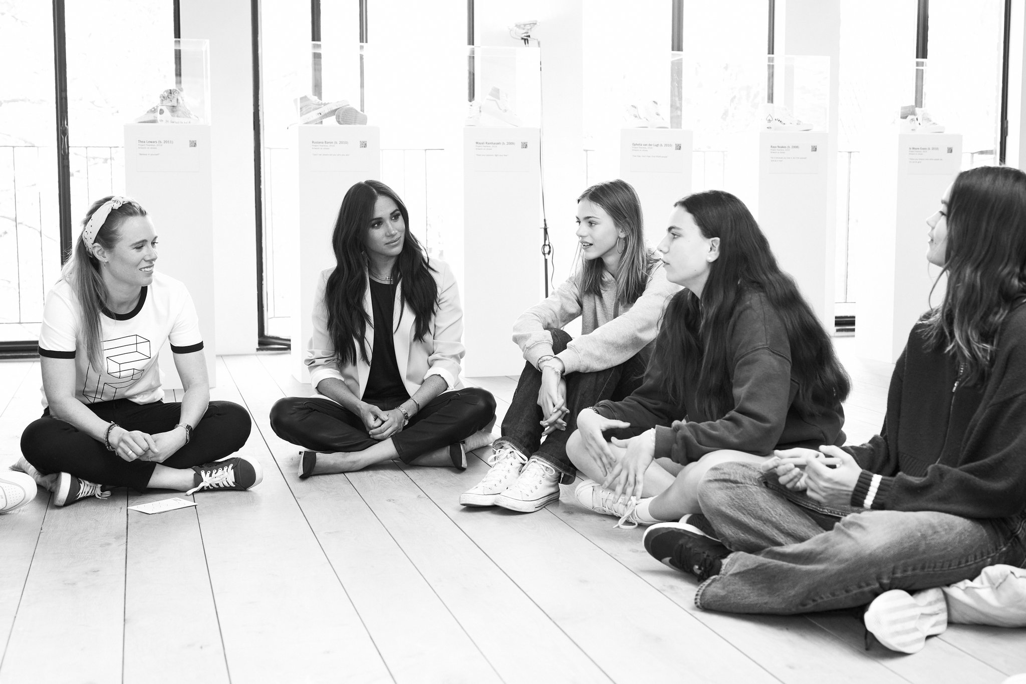 Меган Маркл втайне прочла лекцию девочкам-подросткам в Амстердаме
