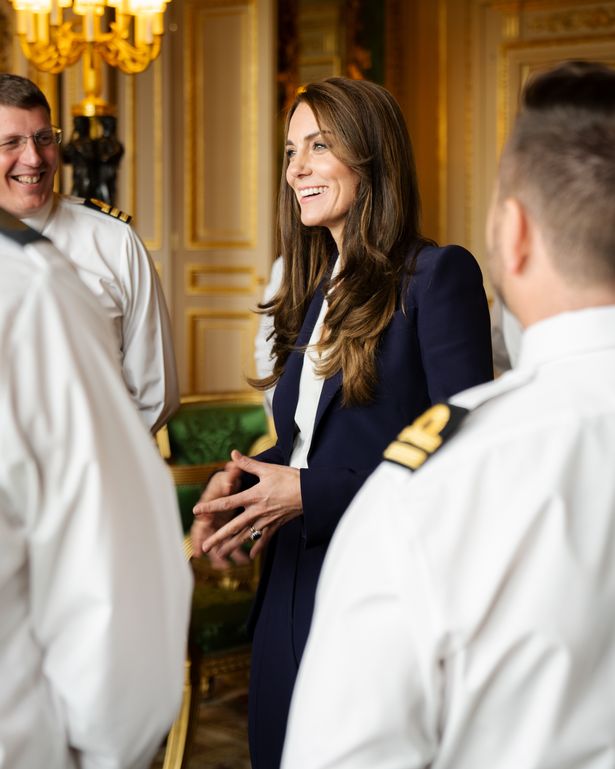 Кейт Миддлтон в статусе принцессы Уэльской провела встречу с моряками в Виндзоре