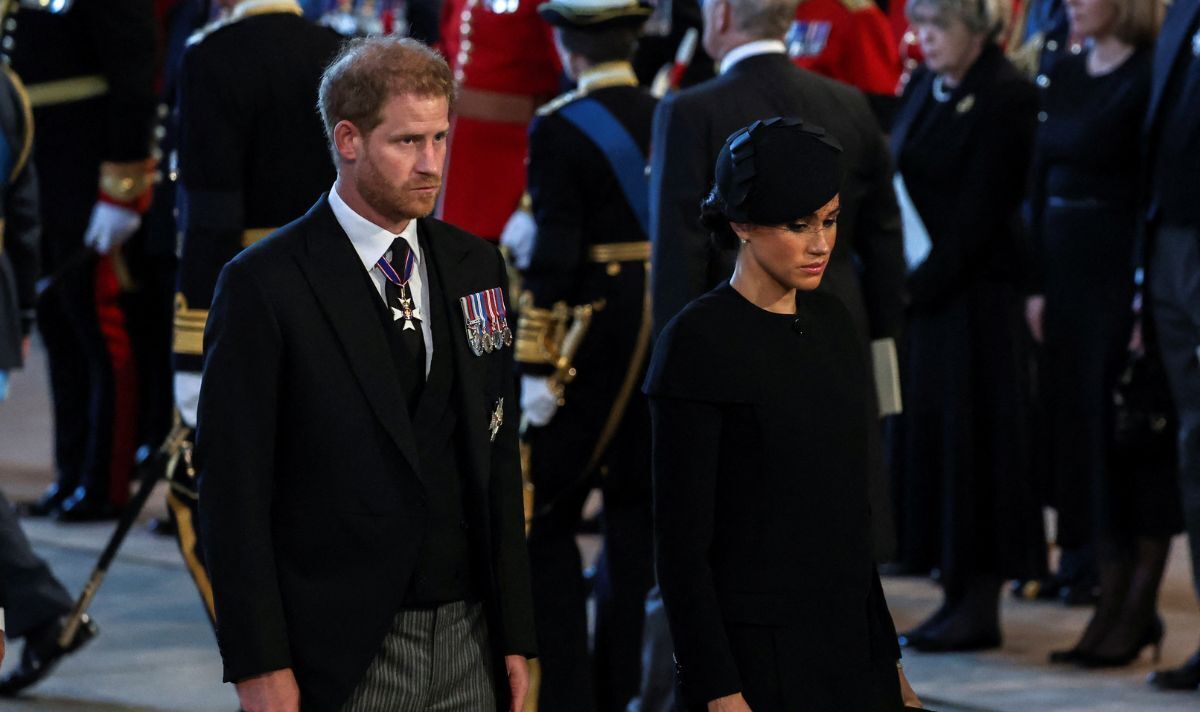 Принц Гарри и Меган Маркл уехали в США через день после похорон Елизаветы II