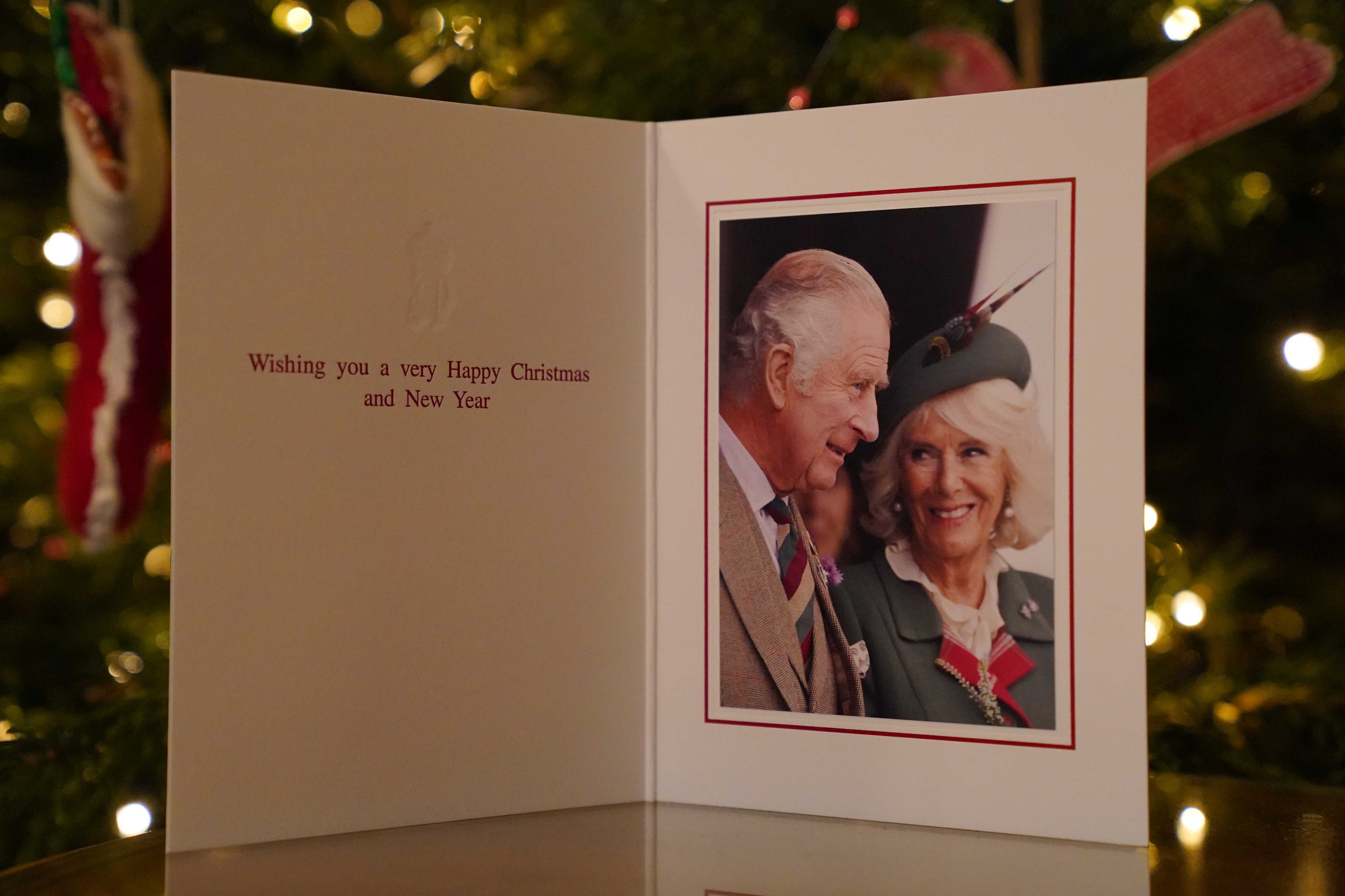 Принц Уильям и Кейт Миддлтон с детьми выпустили открытку к Рождеству