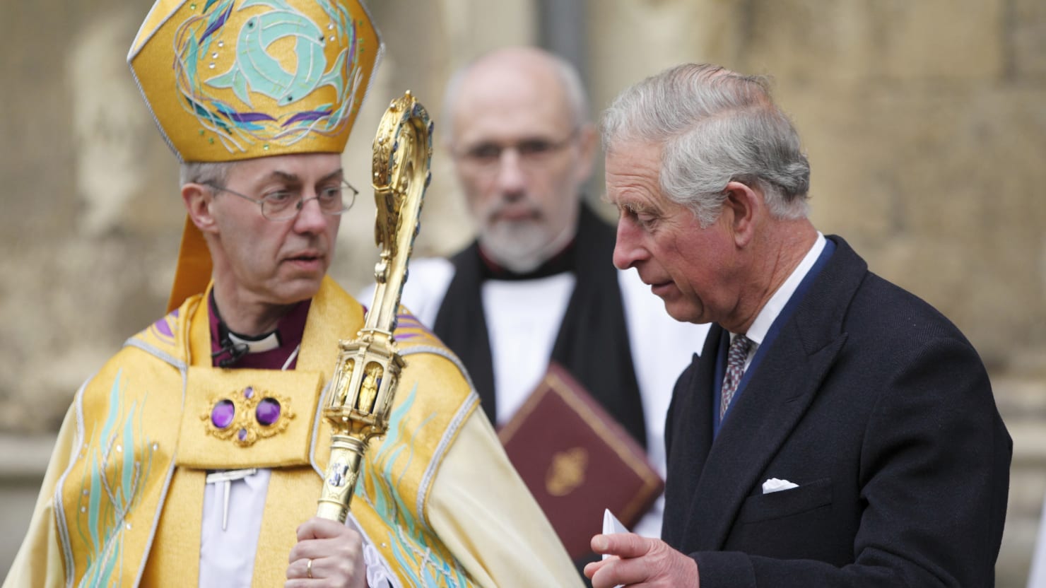 Карл III попросил архиепископа уговорить принца Гарри приехать на коронацию