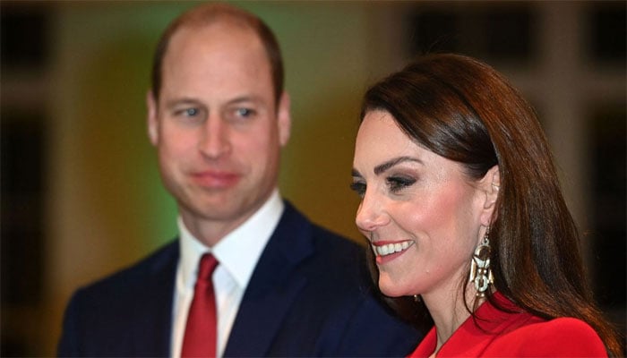 Дама в красном – Кейт Миддлтон и принц Уильям на приеме в штаб-квартире BAFTA